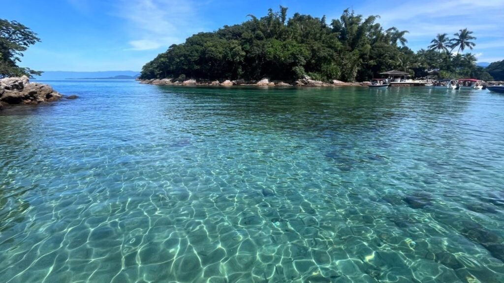 Lagoa azul - Seu Passeio de Lancha Angra dos Reis