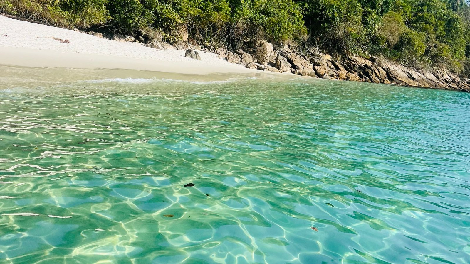Praia Jurubaiba - Seu Passeio de Lancha Angra dos Reis