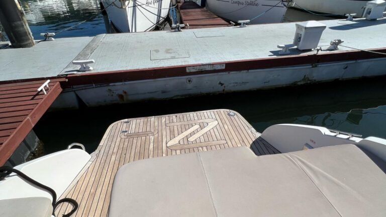 Seu Passeio de Lancha Angra dos Reis Lancha Jota P Real 32