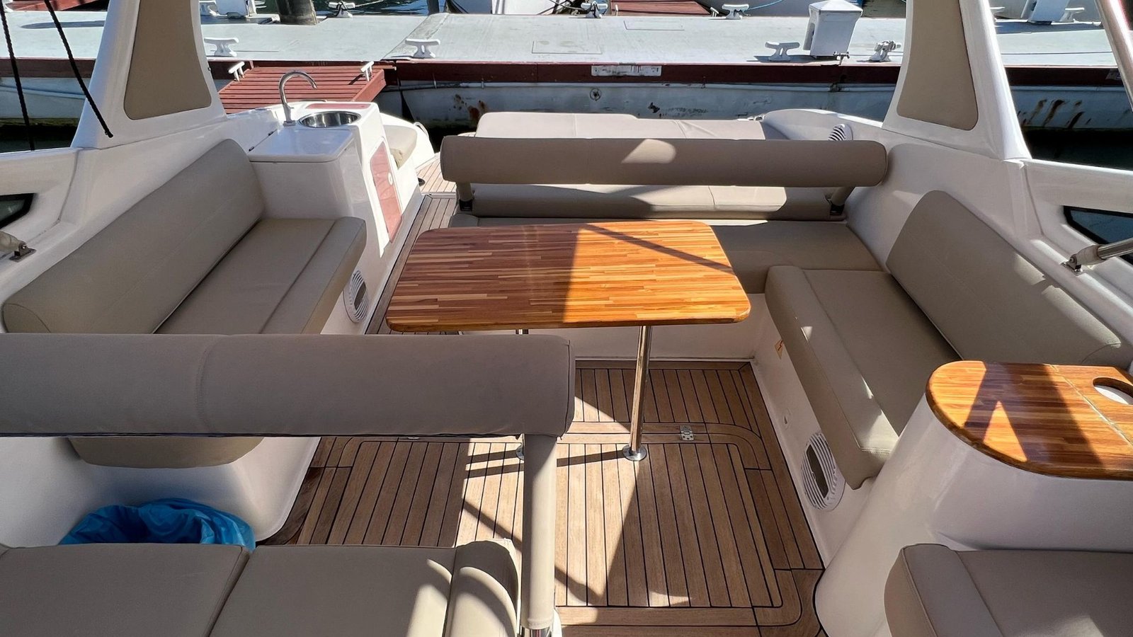 Seu Passeio de Lancha Angra dos Reis Lancha Jota P Real 32