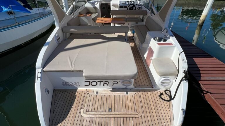 Seu Passeio de Lancha Angra dos Reis Lancha Jota P Real 32